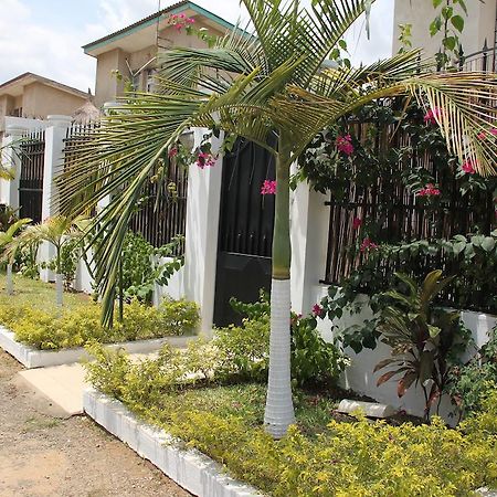 Residences Hotels Sejours Affaires Abidjan Exteriör bild