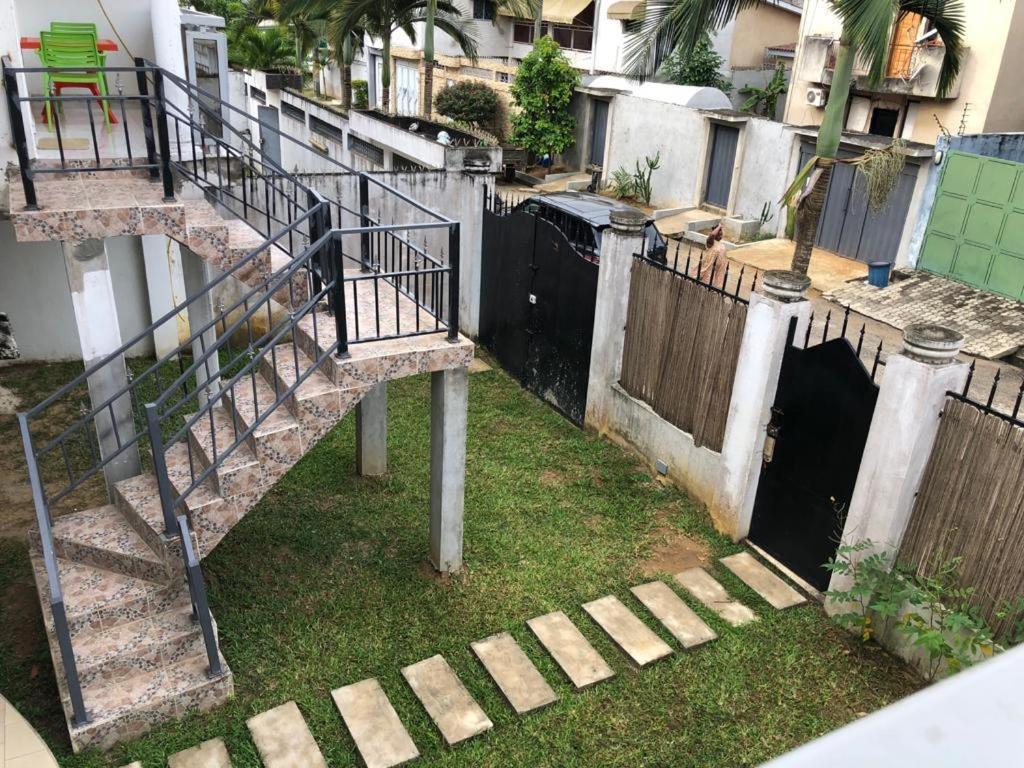 Residences Hotels Sejours Affaires Abidjan Exteriör bild