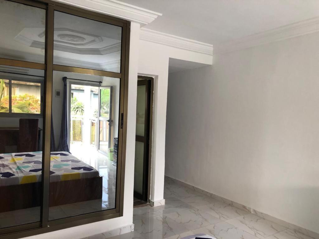 Residences Hotels Sejours Affaires Abidjan Exteriör bild