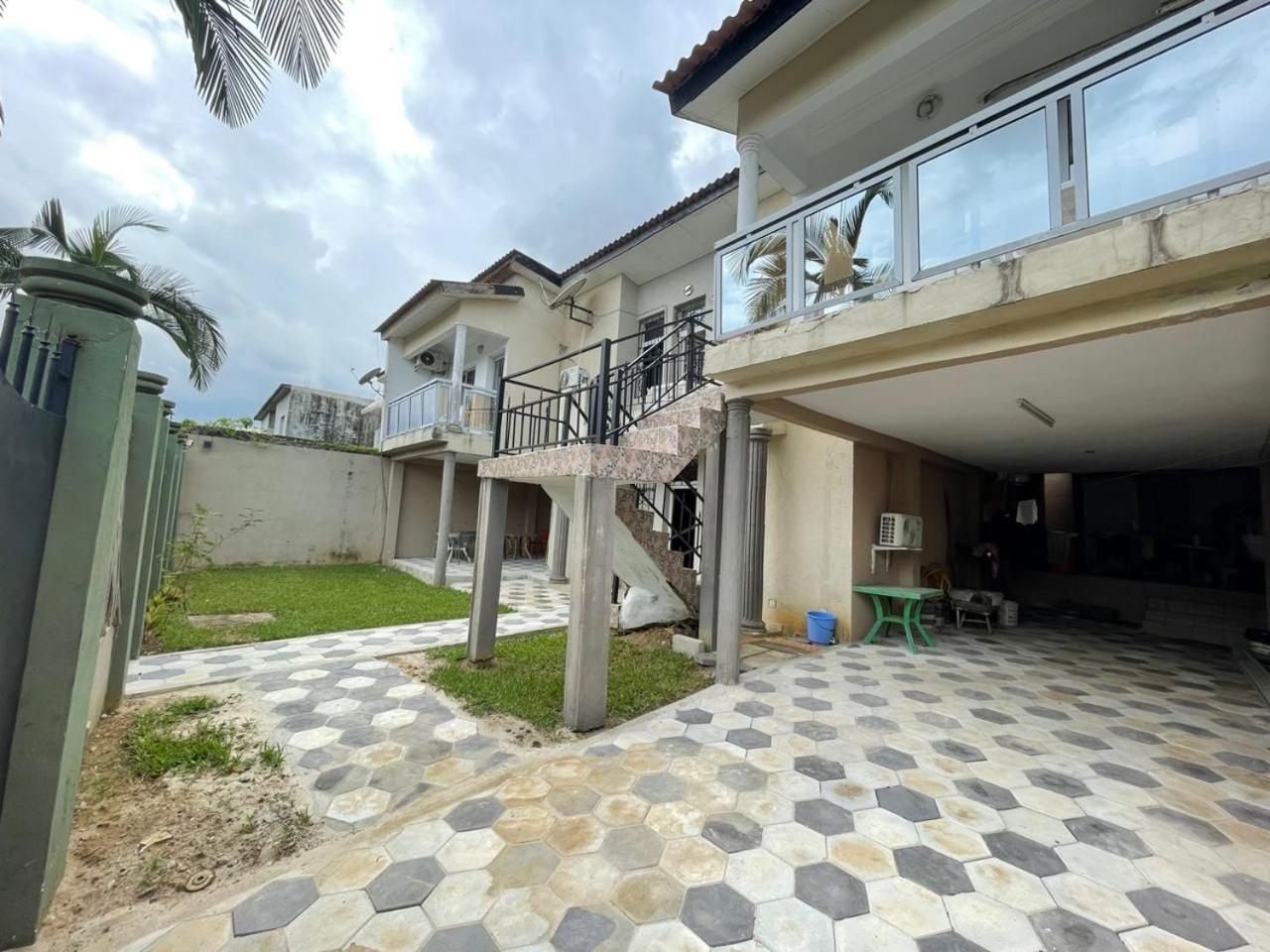Residences Hotels Sejours Affaires Abidjan Exteriör bild