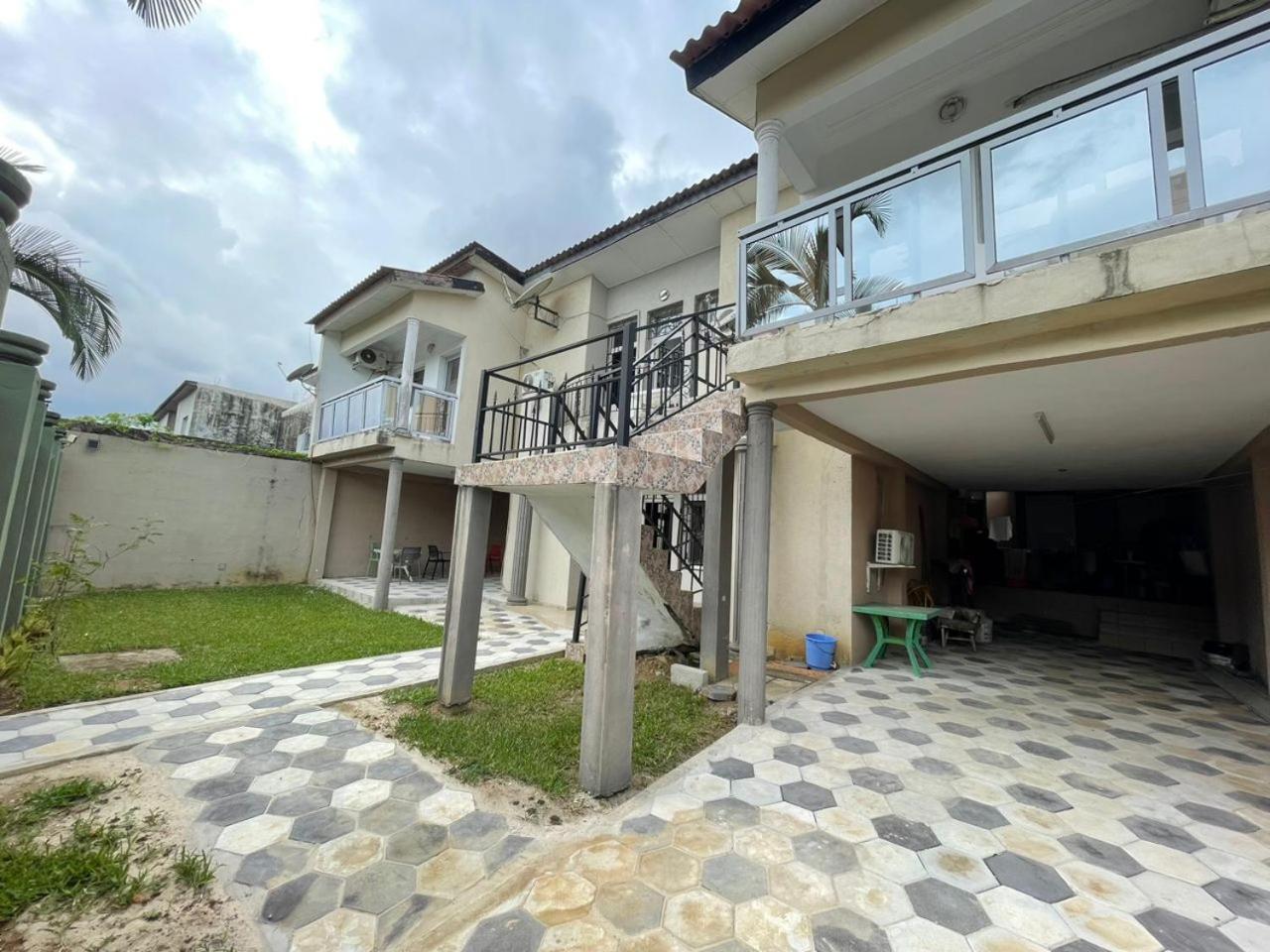 Residences Hotels Sejours Affaires Abidjan Exteriör bild