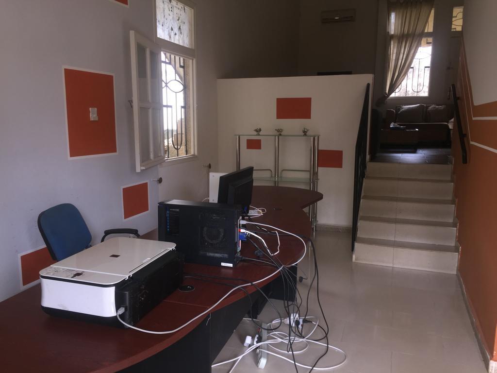 Residences Hotels Sejours Affaires Abidjan Exteriör bild